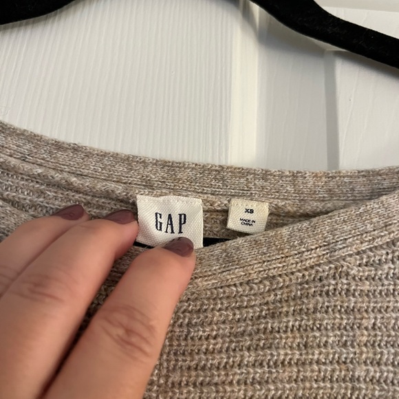 Gap sweater - Picture 2 of 5